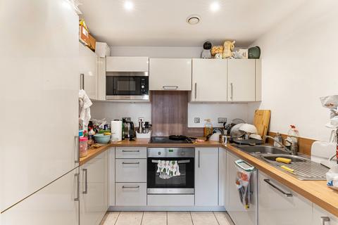 1 bedroom apartment for sale, Bramwell Way, London, E16