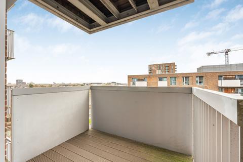 1 bedroom apartment for sale, Bramwell Way, London, E16