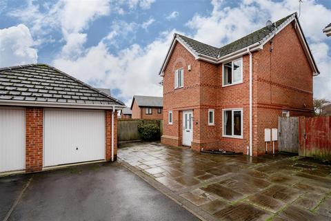 Pickley Court, Leigh