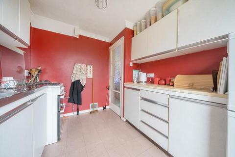 3 bedroom semi-detached house for sale, Braden Close,  Bedgrove,  HP21