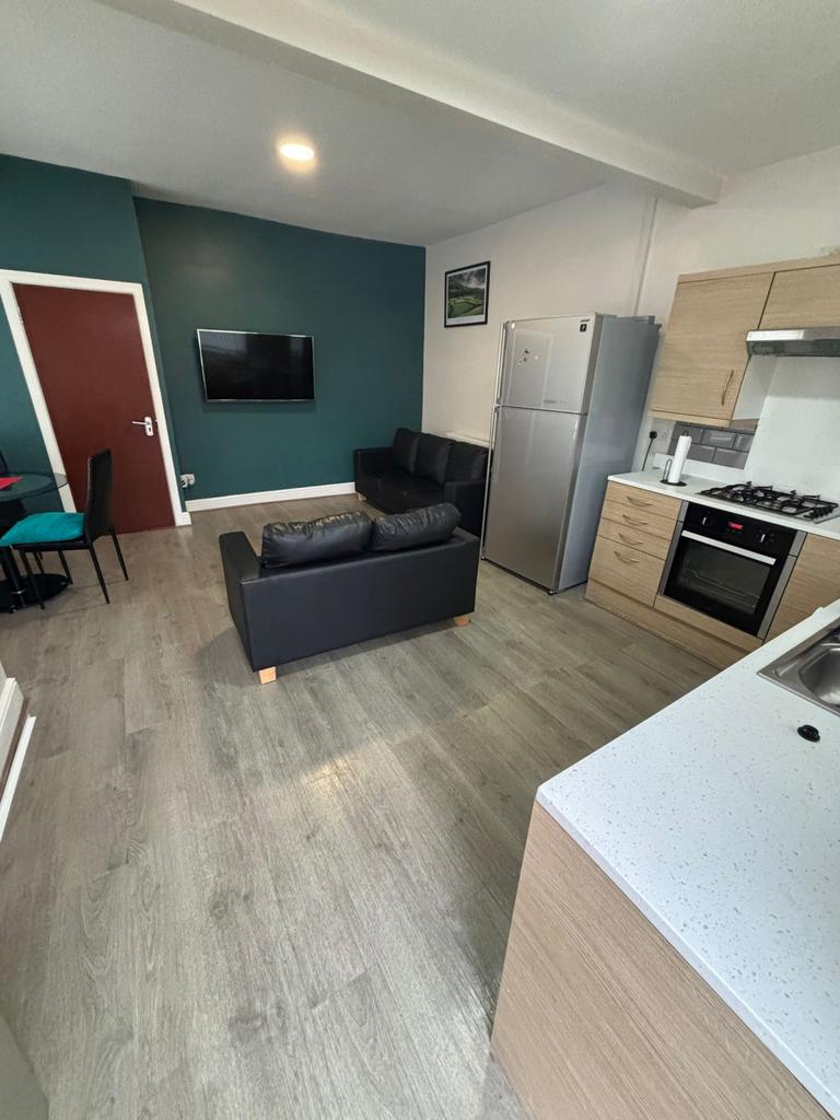 House in Manchester, Moss Side - View 3