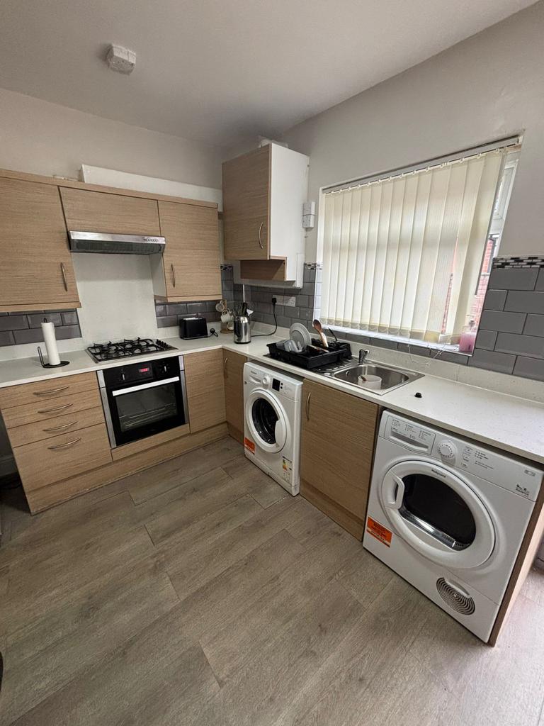 House in Manchester, Moss Side - View 4