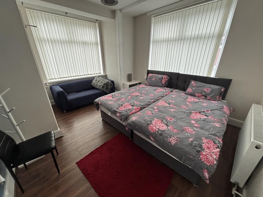 House in Manchester, Moss Side - View 5