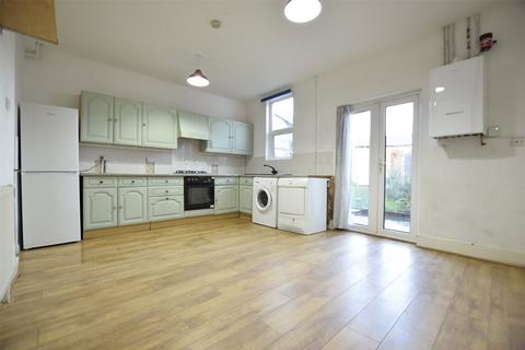 2 bedroom terraced house to rent, Oakdene Avenue, Somerset BS5