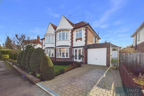 3 bedroom semi-detached house for sale, Carfax Avenue, Oadby, Leicestershire