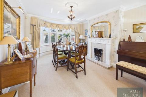 3 bedroom semi-detached house for sale, Carfax Avenue, Oadby, Leicestershire