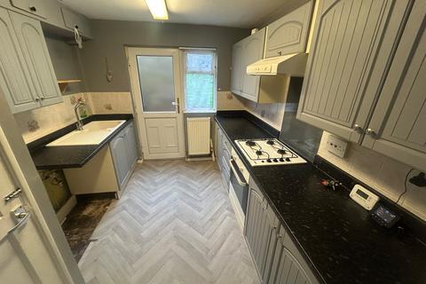 2 bedroom flat to rent, Sycamore Road , Stapenhill DE15