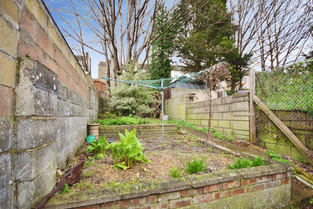 Luton garden