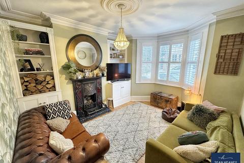3 bedroom terraced house for sale, Falkland Road, Barnet EN5