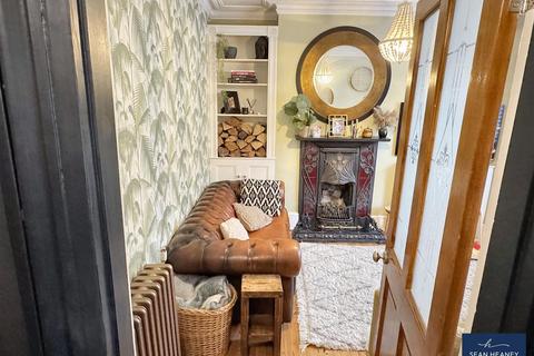 3 bedroom terraced house for sale, Falkland Road, Barnet EN5