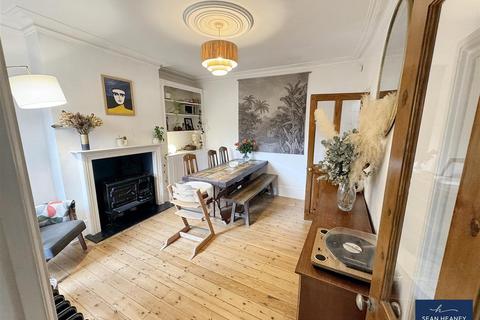 3 bedroom terraced house for sale, Falkland Road, Barnet EN5
