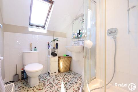 Studio to rent, Chase Side, Southgate, N14