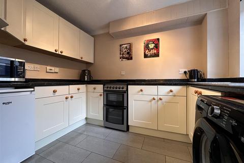 undefined, Kingsnorth Close, Newark