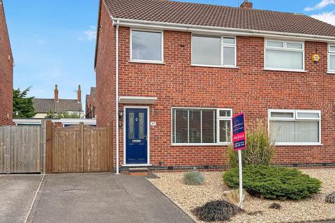3 bedroom semi-detached house for sale, Kingsnorth Close, Newark