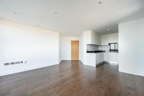1 bedroom flat to rent, Gateway Tower, London E16