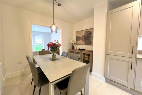 undefined, Ottershaw, Surrey, KT16