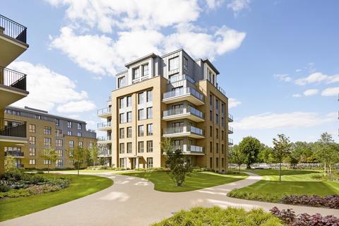 2 bedroom apartment to rent, Pinewood Gardens Teddington TW11