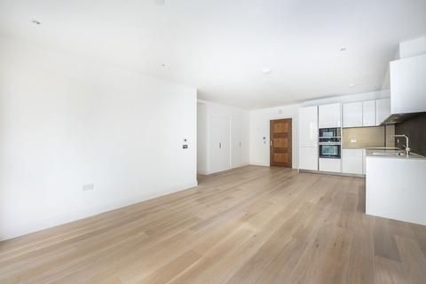 2 bedroom apartment to rent, Pinewood Gardens Teddington TW11