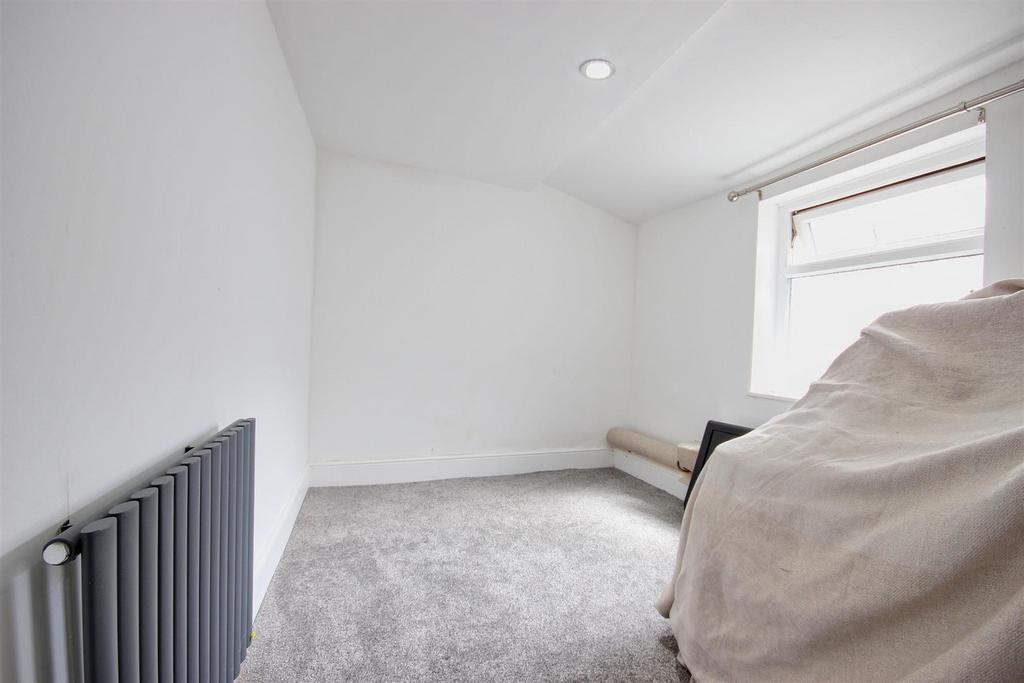 Bedroom 3 (rear)
