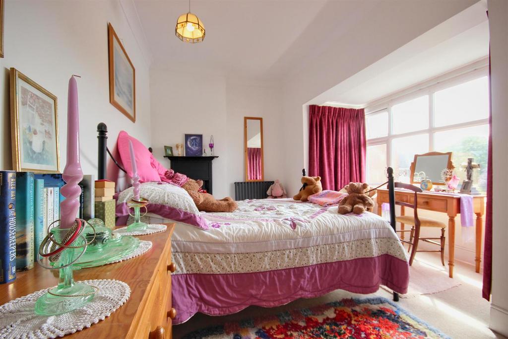 Bedroom 1 (front)