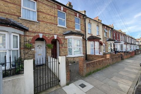 undefined, Salisbury Road, Gravesend DA11