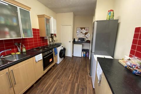1 bedroom in a house share to rent, Rm 2 225A St Pauls Road, Peterborough, PE1 3EH
