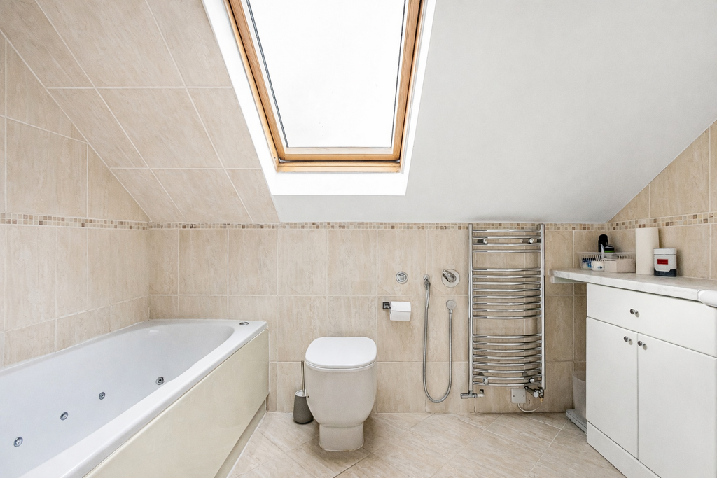 En-Suite Bathroom