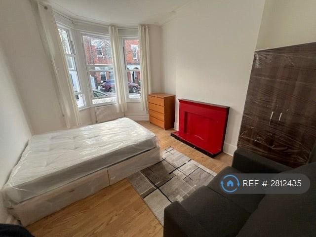 Massive Room