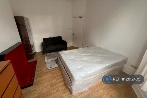 1 bedroom in a house share to rent, Ulverstone Road, Brixton, Herne Hill, Tulse Hill, West Norwood, SE27