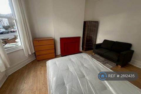 1 bedroom in a house share to rent, Ulverstone Road, Brixton, Herne Hill, Tulse Hill, West Norwood, SE27