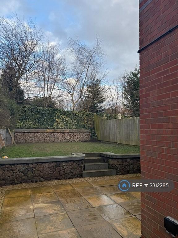 Side To Rear Garden