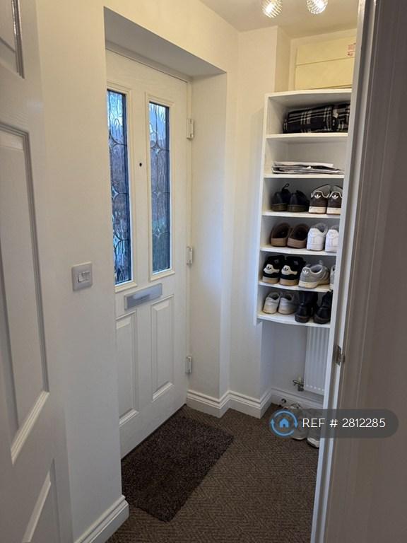 Entrance Hallway Too Front Door