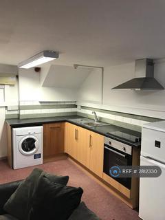 1 bedroom flat to rent, King Street, Carmarthen, SA31