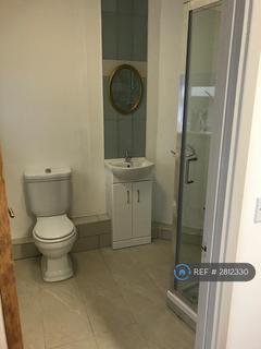 1 bedroom flat to rent, King Street, Carmarthen, SA31