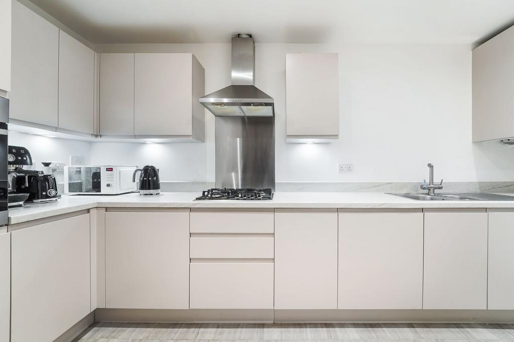 Galatea Way, Epsom - KT19 9 GF