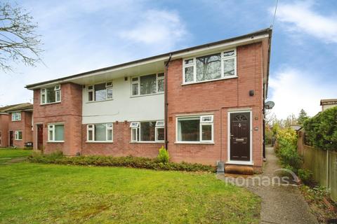 2 bedroom flat to rent, Prospect Road, Farnborough, Hampshire, GU14