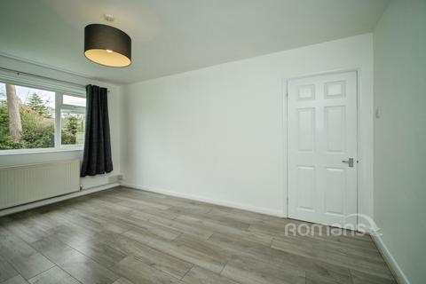 2 bedroom flat to rent, Prospect Road, Farnborough, Hampshire, GU14