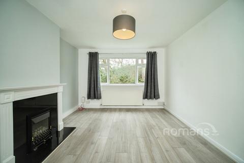 2 bedroom flat to rent, Prospect Road, Farnborough, Hampshire, GU14