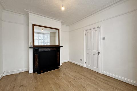 2 bedroom terraced house to rent, Forton Road, Gosport, PO12