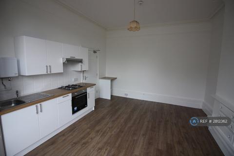 1 bedroom in a house share to rent, Croydon Road, London, SE20