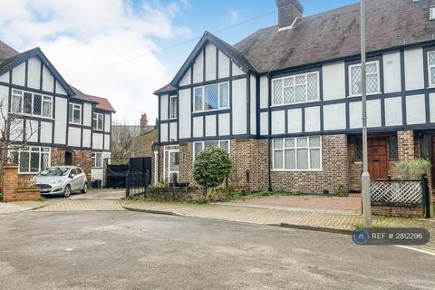 3 bedroom end of terrace house to rent, Appledore Close, London, SW17