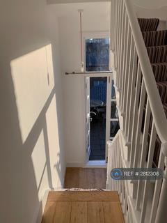 2 bedroom flat to rent, Austral Street, London, SE11