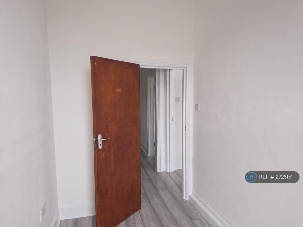Single Bedroom 2