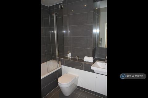 1 bedroom flat to rent, Battersea Park Road, London, SW11