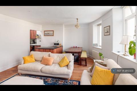 2 bedroom flat to rent, Brunswick Square, Hove, BN3