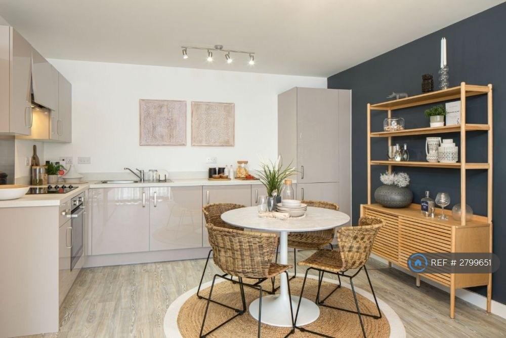 Kitchen/Dining Area