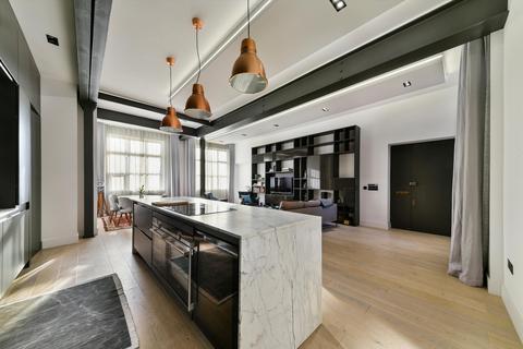 3 bedroom flat to rent, Mandeville Courtyard, 142 Battersea Park Road, London SW11