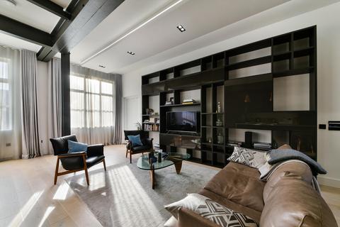 3 bedroom flat to rent, Mandeville Courtyard, 142 Battersea Park Road, London SW11