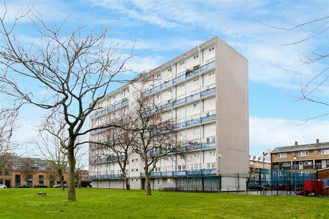 2 bedroom flat to rent, Johnson House, Roberta Street, London