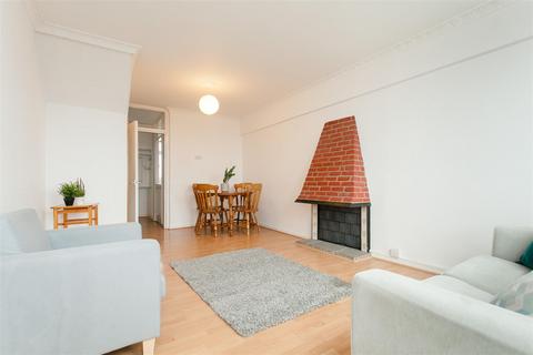 2 bedroom flat to rent, Johnson House, Roberta Street, London